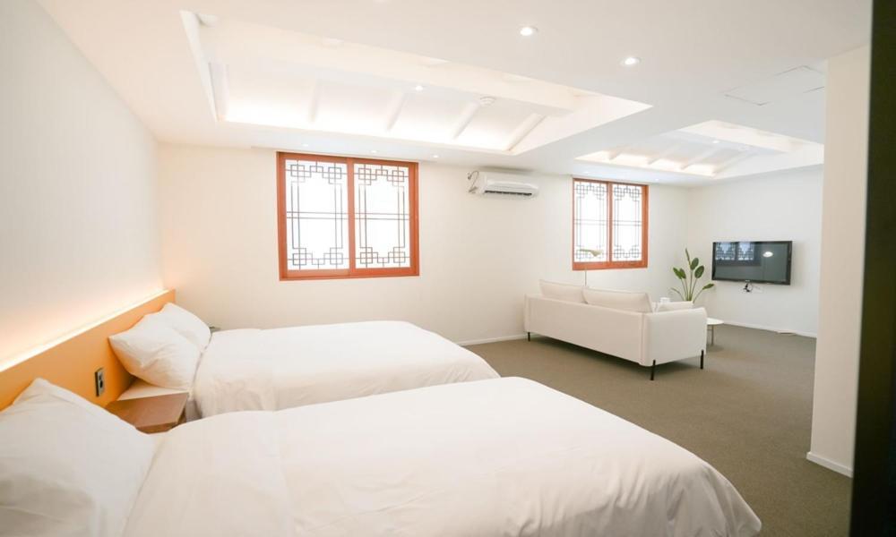Hotelarrive Jeonju Sihwayeonpung Exterior photo